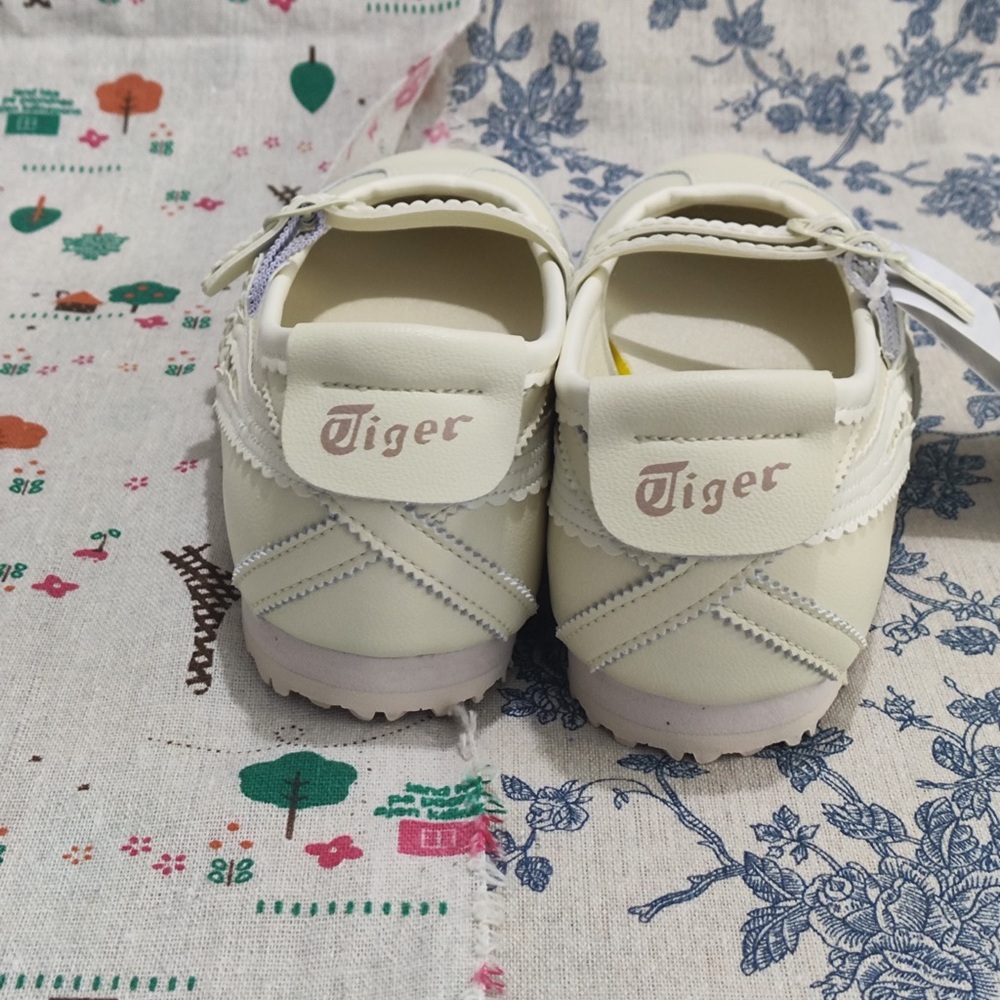 Onitsuka Tiger by Asics Cream Double-Strap Mary Jane Flats - Picture 4 of 10